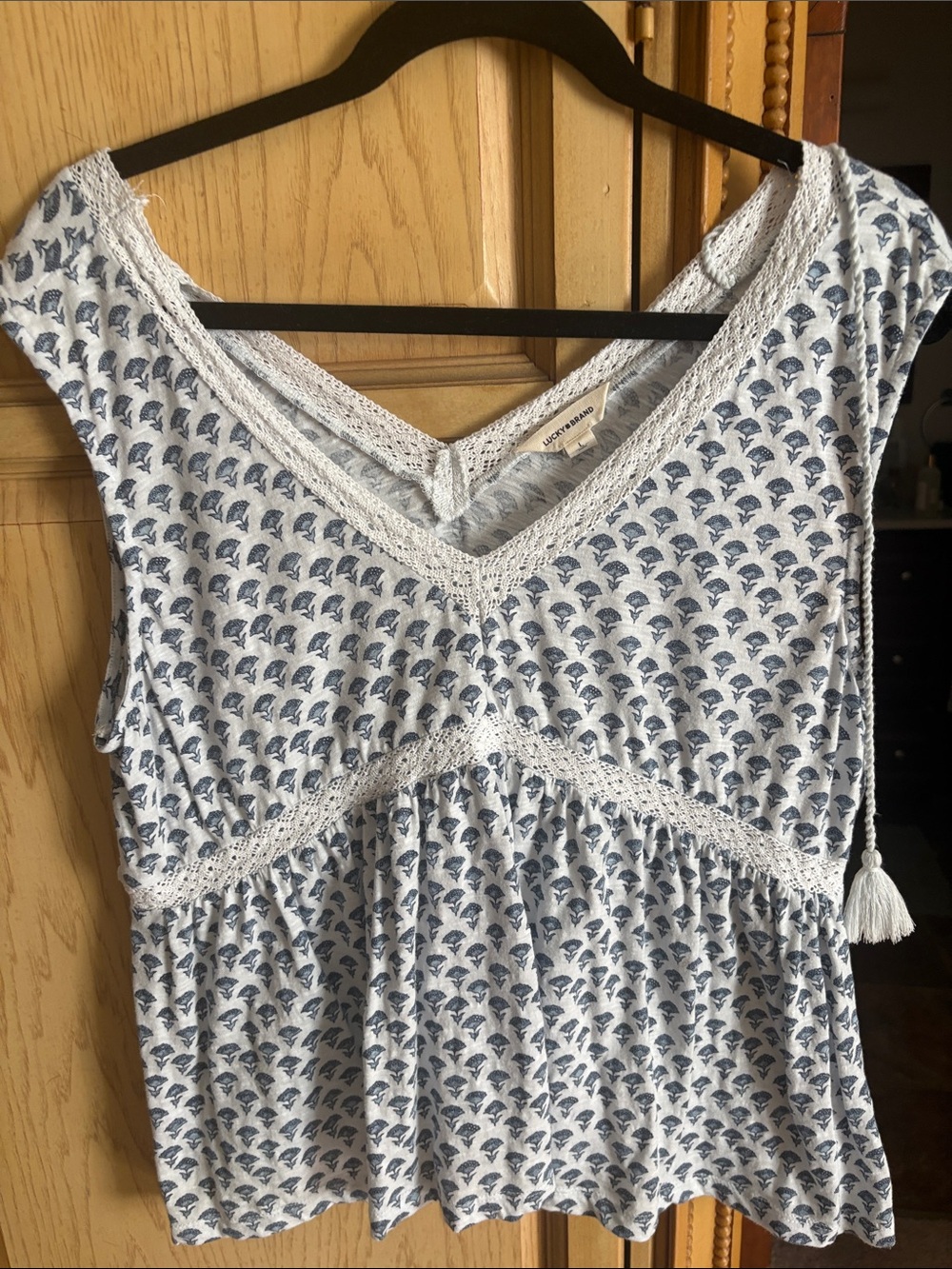 Lucky Brand Blue and White Printed Sleeveless V-Neck Tank
